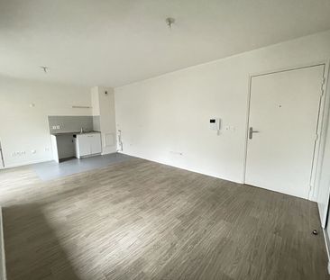 Location Appartement 2 pièces 43m² - Photo 2