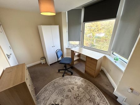 New Park Terrace, Treforest, Pontypridd - Photo 3