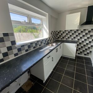 2 bed terraced house to rent in Ingram Road, Berwick Hills, Middlesbrough, TS3 - Photo 2