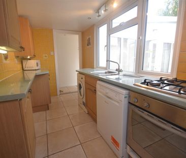 1 bedroom Flat To Let - Photo 6