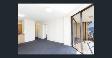 CENTRALLY LOCATED | Unfurnished - Photo 3