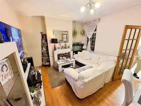 3 bedroom terraced house to rent - Photo 2