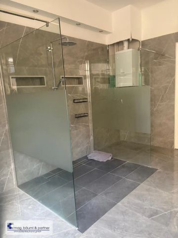 Moderne 5 Zimmer Wohnung im Altbau mit Aussenflächen und Gartennutzung - Foto 4