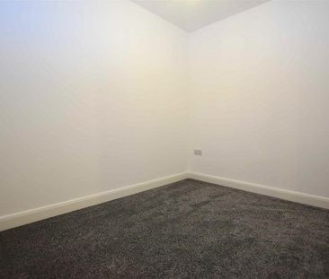 Apartment on Gladstone Terrace, Barrowford - Photo 2