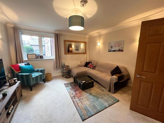 3 bedroom townhouse to rent - Photo 1