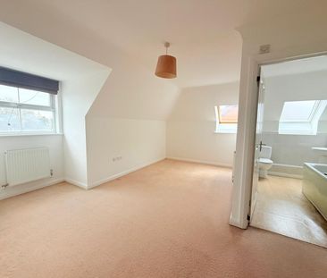 Cody Court, Farnborough, Hampshire, GU14 - Photo 1