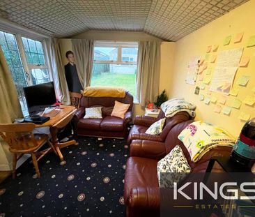 5 bedroom semi-detached house to rent - Photo 1