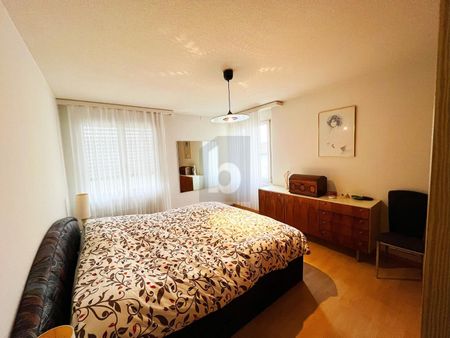 RUHIGE LAGE MIT GEMÜTLICHEM WOHNZIMMER - Foto 2