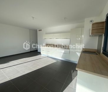 Location Appartement 3 pièces 70m² - Photo 3