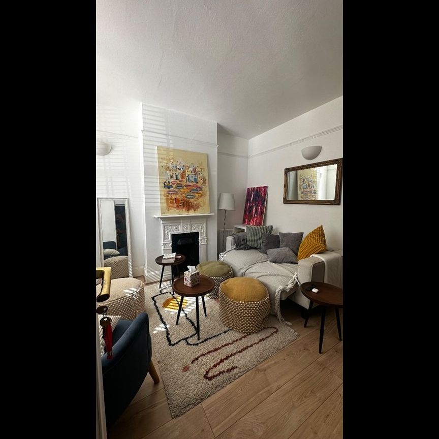 1 Bed Terraced House, Norton Road, RG1 - Photo 1