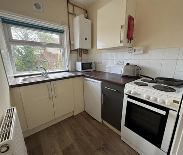 Studio to rent - Photo 2