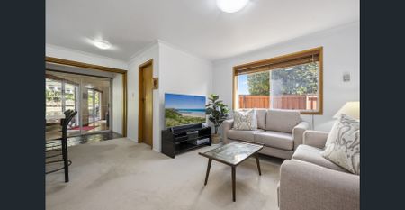 Generous Space and Quality Updated Home in Peaceful Pocket of East Lindfield - Photo 4