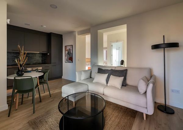 Calle de Pinos Alta, Madrid, Community of Madrid 28029