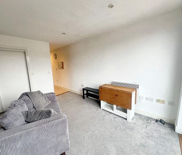 Studio to rent - Photo 3