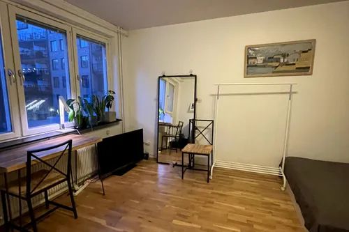 Private Room in Shared Apartment in Södermalm - Photo 1