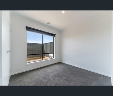 46 Kingia Street, Cobblebank, Vic 3338 - Photo 4