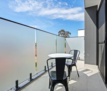 Brand New 4 Bedroom Beauty! - Photo 2