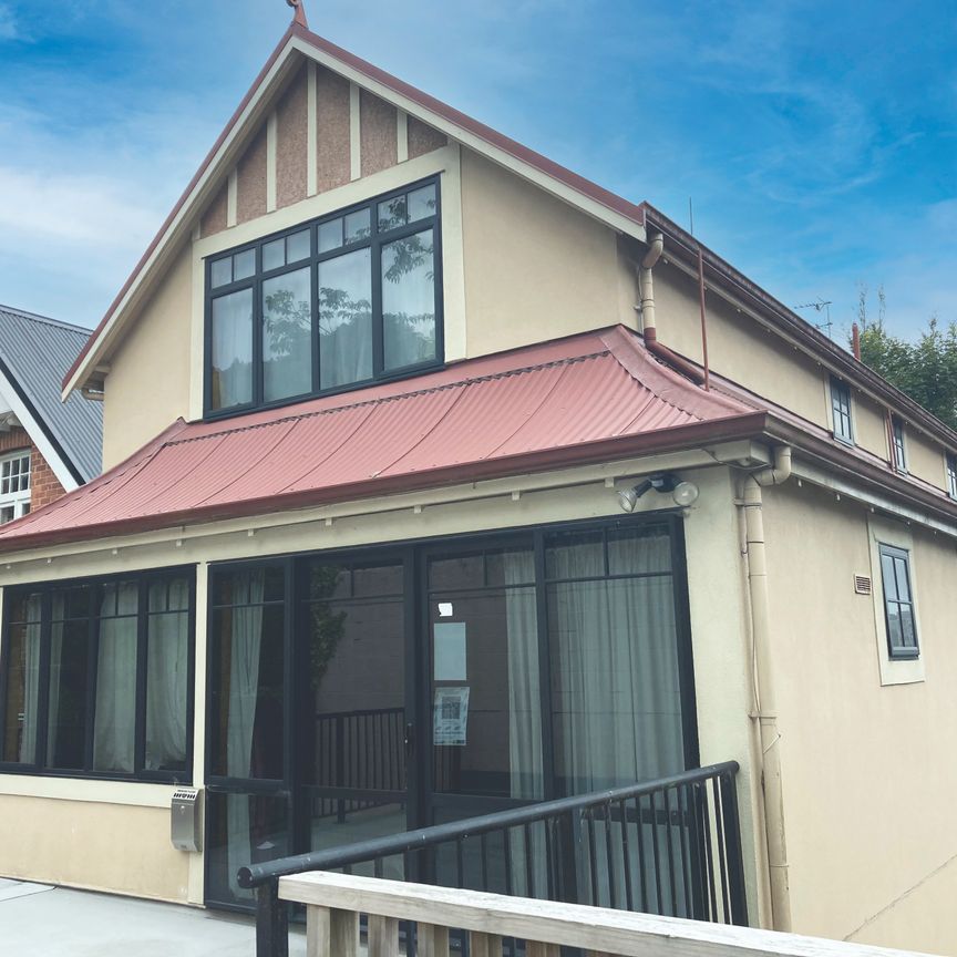 Boarding house room - Photo 1