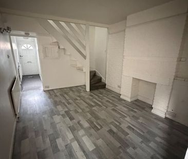 3 Bed Terraced House, Parker Road, CR0 - Photo 6