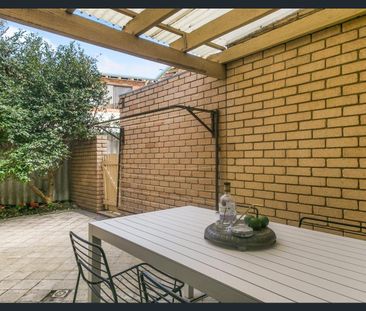 LOCK & LEAVE 3 Bedroom townhouse with RIVER VIEWS - Photo 6