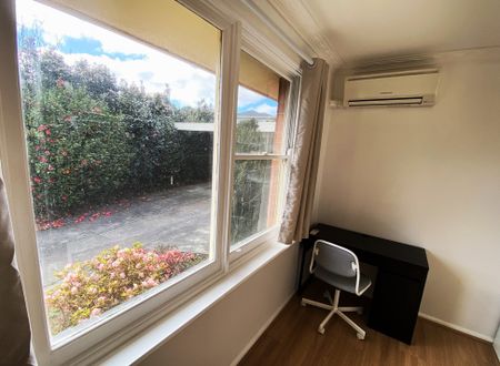 Mount Waverley - Photo 4