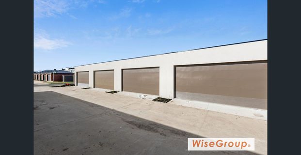 Modern Family Living in the Heart of Clyde - Photo 1