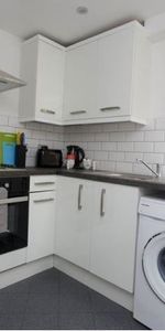 Bayswater Place, Leeds - Photo 3