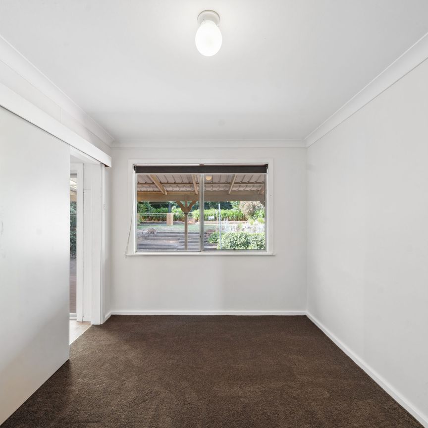 15 Urana Street, Turvey Park NSW 2650 - Photo 1