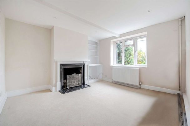 A newly refurbished cottage on the edge of village. - Photo 1