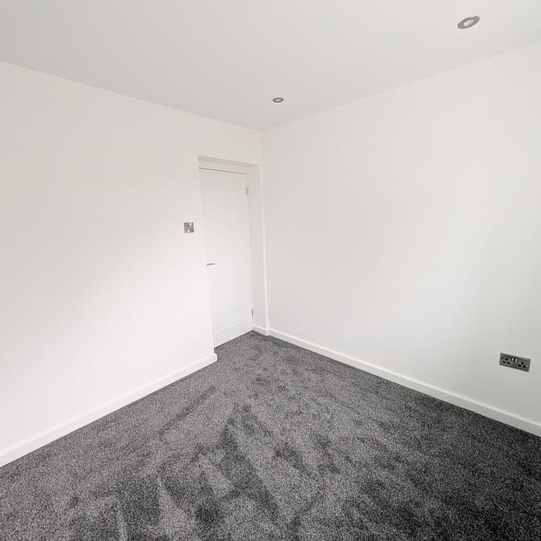 3 bedroom end of terrace house to rent - Photo 1