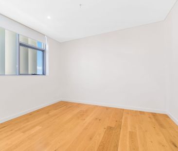 Spacious 2 Bedroom with Media Desk and Extra Large Balcony! - Photo 4