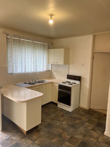 5/13 Adams Street, Queanbeyan - Photo 3