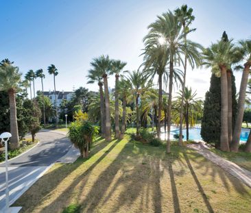 Middle Floor Apartment · Río Real - Photo 5