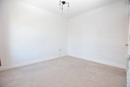 2 bedroom House To Let - Photo 2