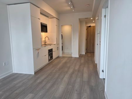 For Lease - 1 Fairview Road Unit# 806, Mississauga, Ontario - Photo 5