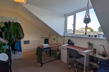 3 bedroom apartment to rent - Photo 5