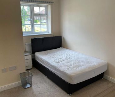 1 bedroom in a house share to rent - Photo 1