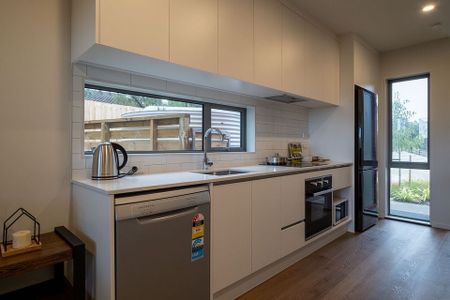 Modern 2BR Townhouse in Mangere East! - Photo 5