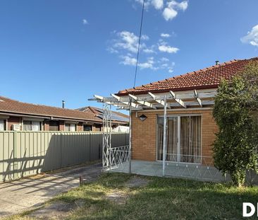 Charming 3 bedrooms home in Central Footscray - Photo 2