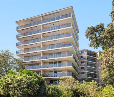 Spacious Three Bedroom with Harbour Views - Fully Furnished - Photo 6