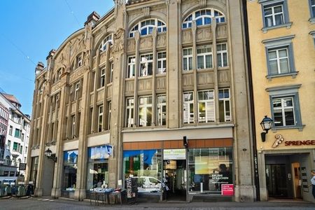Stadtwohnung mit Terrasse mitten in der Fussgängerzone - Photo 3