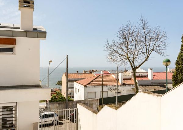 3 Bedroom Apartment with a view, Alto de Santa Catarina, Oeiras