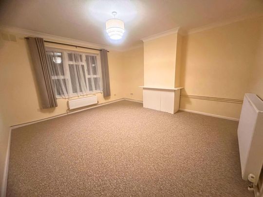 2 bedroom ground floor flat to rent - Photo 1