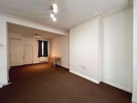 Norfolk Road, East Ham, E6 - Photo 1