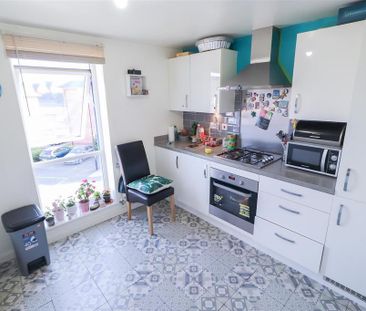 1 bedroom in a house share to rent - Photo 5