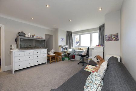 4 bedroom detached house to rent - Photo 5