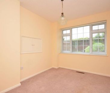 3 bedroom semi-detached house to rent - Photo 3