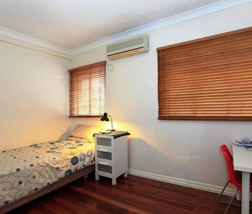1 BEDROOM AVAIL IN SHARE HOUSE - GREAT LOCATION! - Photo 6