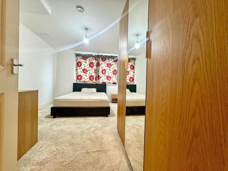 2 bedroom apartment to rent - Photo 4