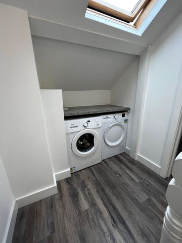 Student Properties to Let - Photo 2